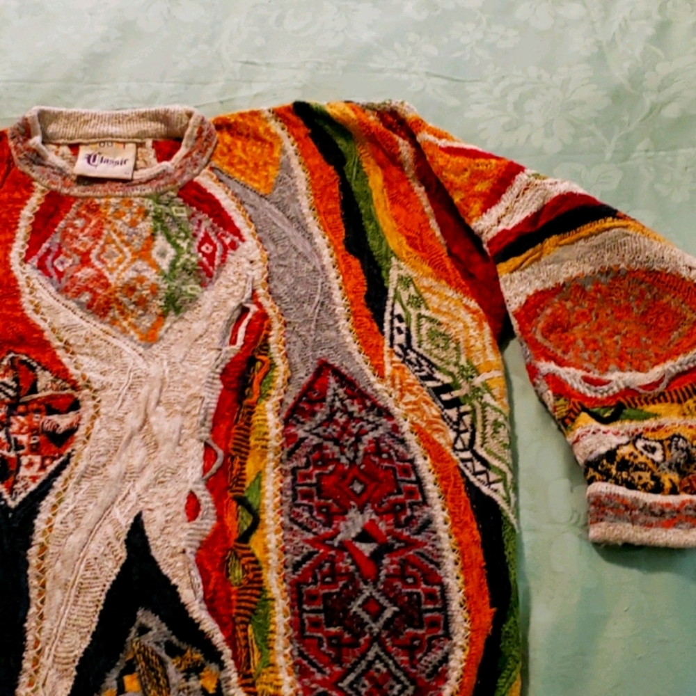 Coogi sweater size medium
